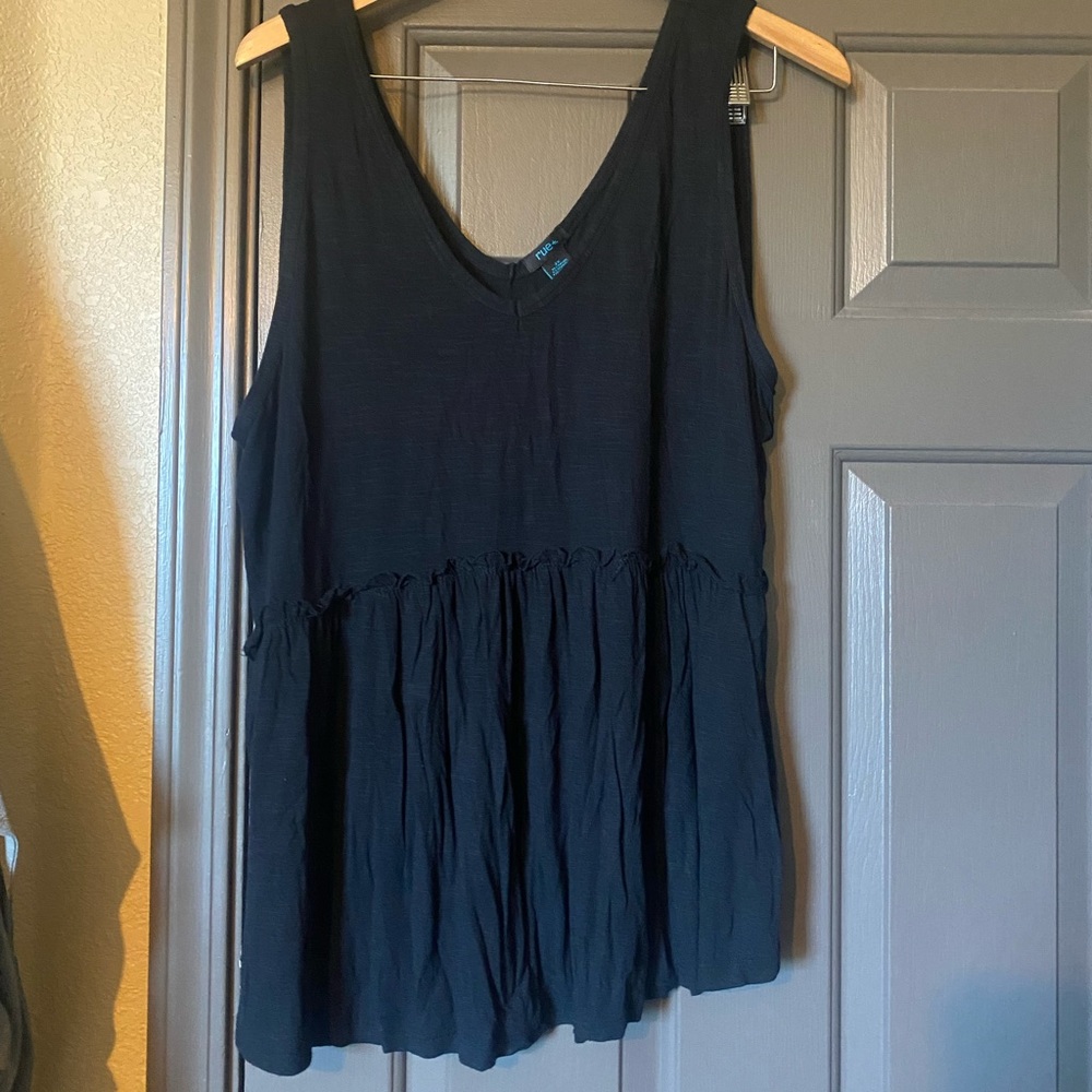 RUE 21 Black tank top 2x like new